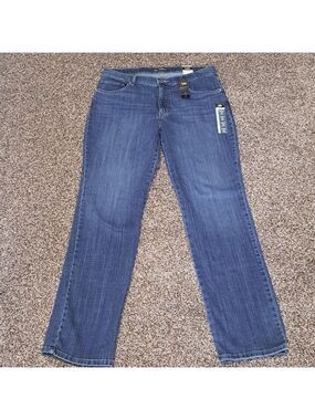 NEW Lee Relaxed Fit Straight Leg Mid Rise Mid Wash Jeans 14 Long NEW